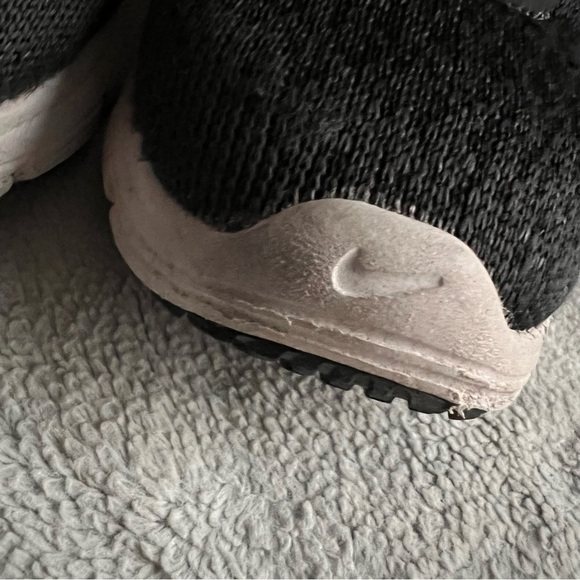 Nike Air Max Sequent 2 Athletic Sneaker Anthracite Black Metallic Red Bronze 6.5 - Picture 8 of 17